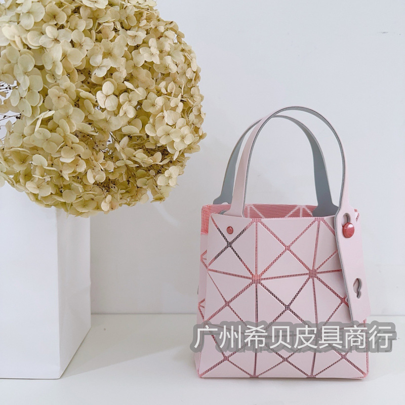 3月限定 日本製 幾何学模様 ダイヤモンドバッグ 大小角箱 4仕切り 携帯用 ショルダーボックスバッグ|undefined