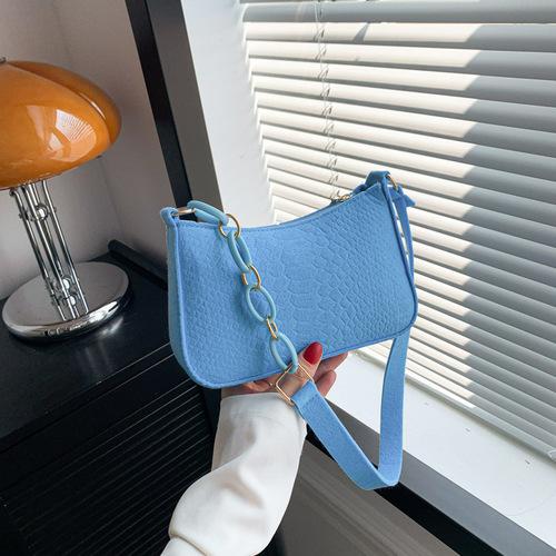 2024 Simple and Western Design Underarm Contrast Color Casual Fashion Large Capacity Trendy Portable Single Shoulder Small Square Women's Bag