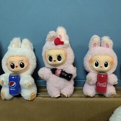 跨境厂家直销可乐PPNNT拉布布拉可乐盲盒手办毛绒玩偶女生礼物胶
