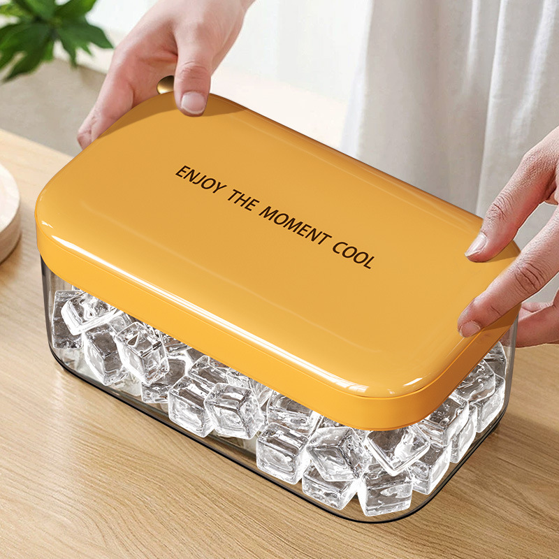 Nuevo molde de hielo de 32 cuadrículas flip-press caja de hielo doméstica de almacenamiento de hielo de gran capacidad caja de hielo de silicona al por mayor