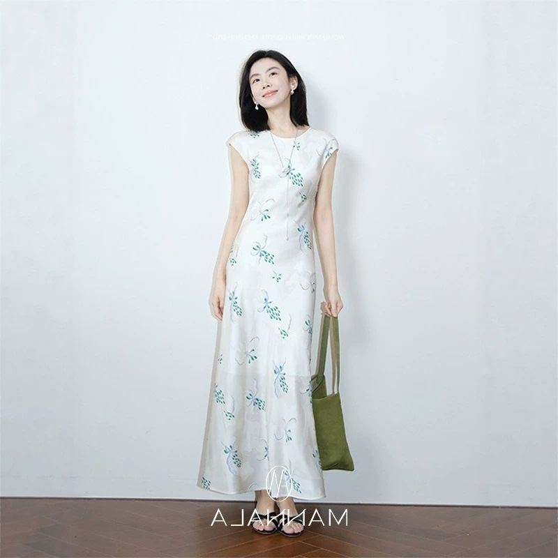 2025 New Model New Chinese Style Silk Mulberry Silk Dress for Women, Summer High-End Elegant Slimming Long Dress 2025 New Model New Chinese Style Silk Mulberry Silk Dress for Women, Summer High-End Elegant Slimming Long Dress