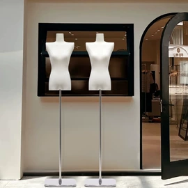 模特;其它服装展示;服装陈列架