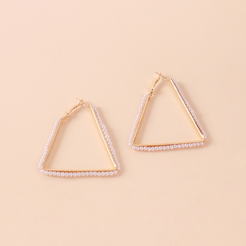 4g Weight Earrings Classification Wedding, Travel Occasion Women'S Gender Gold Color Fashion Geometric Triangle Pearl Alloy Earrings Wholesale 4