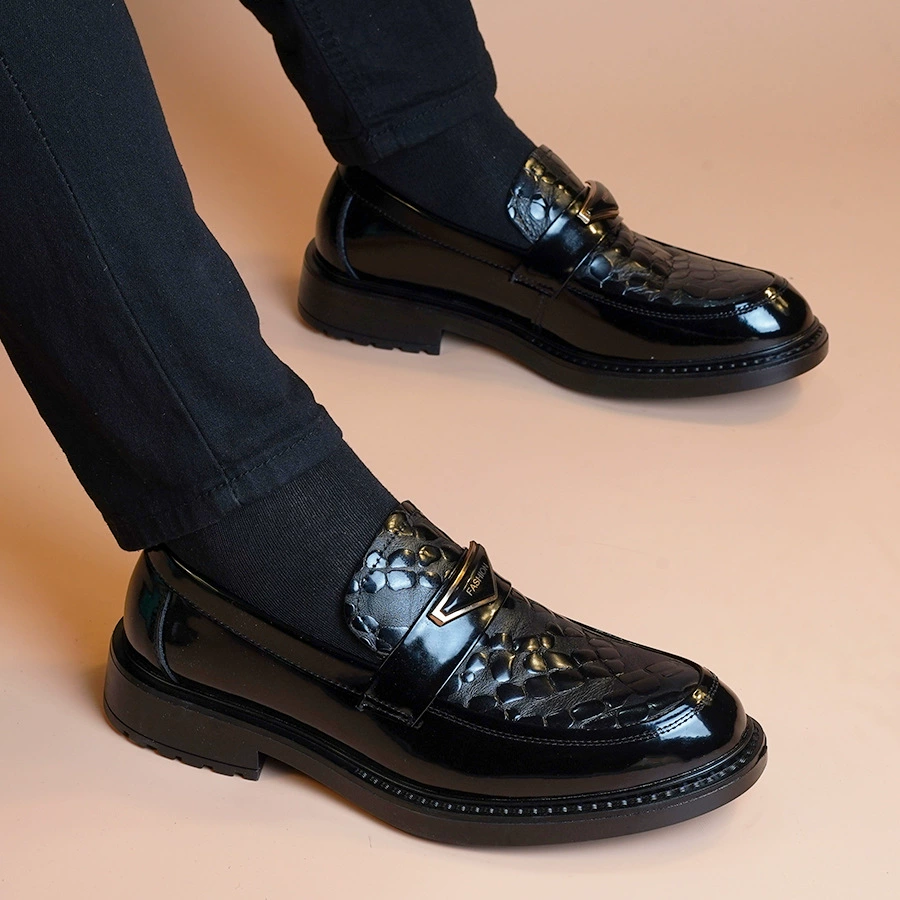 Обувь для мужчин в британском стиле мужская обувь новая мода дикий набор ножных трендов мужской бизнес повседневная кожаная обувь