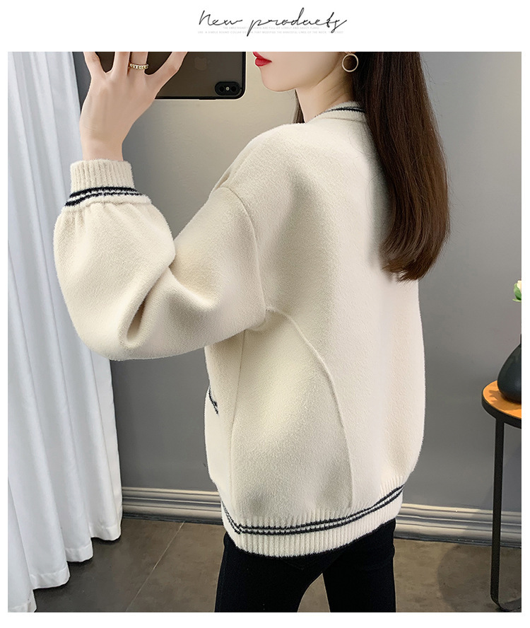 ​​Women's Cozy Bear-Pattern Knit Cardigan – Solid Color College Style Sweater (Mint/Black/Ash/Apricot, One Size Fits Most)​​_voghion.com