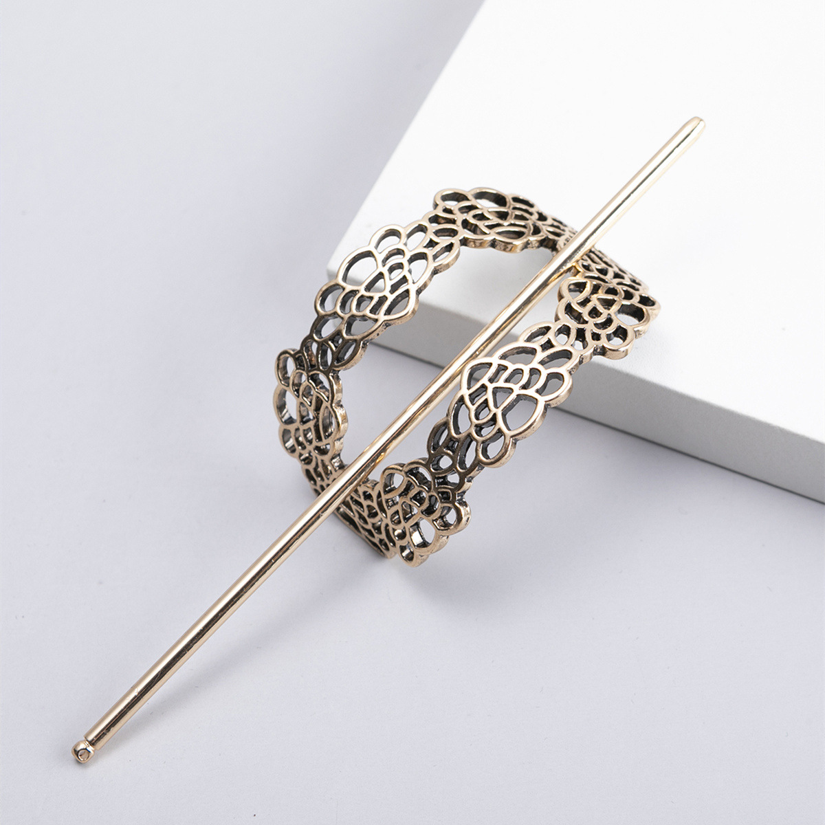 Metal oval hueco horquilla retro de alta calidad accesorios para el cabello horquilla rizador de pelo estilo frío nicho diseño estilo japonés