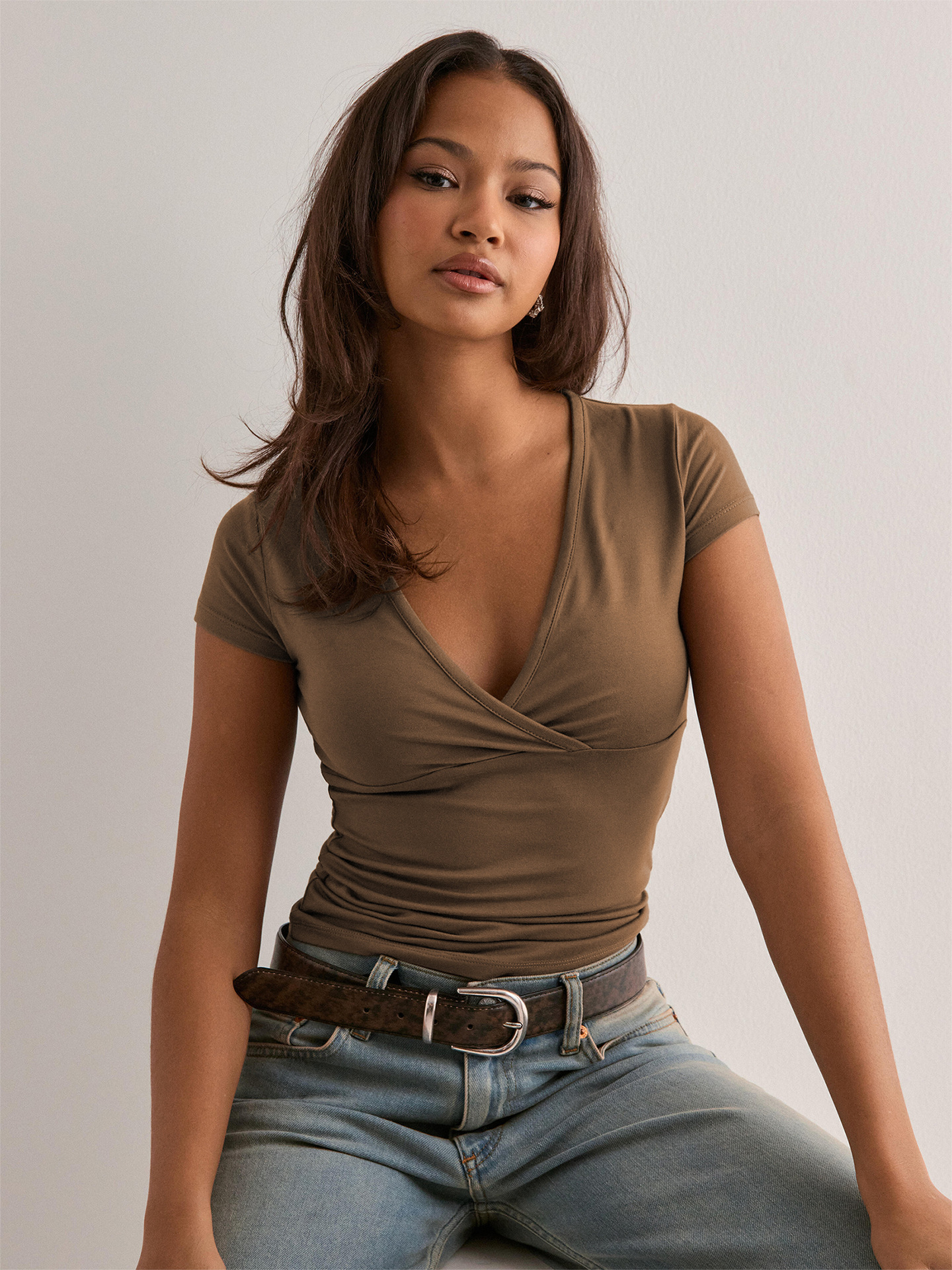 Women's Slim Fit T-Shirt Deep V Neck Solid Color European American Style Fashion Top for Spring Summer_ecoleips.com