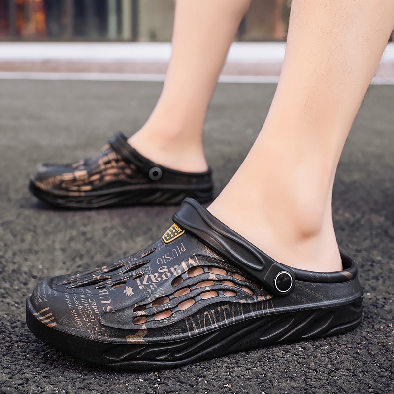 Sandalias de los hombres de verano al aire libre zapatillas al aire libre sandalias de playa zapatos de los hombres de moda de doble uso personalizado agujero deportes zapatos de moda