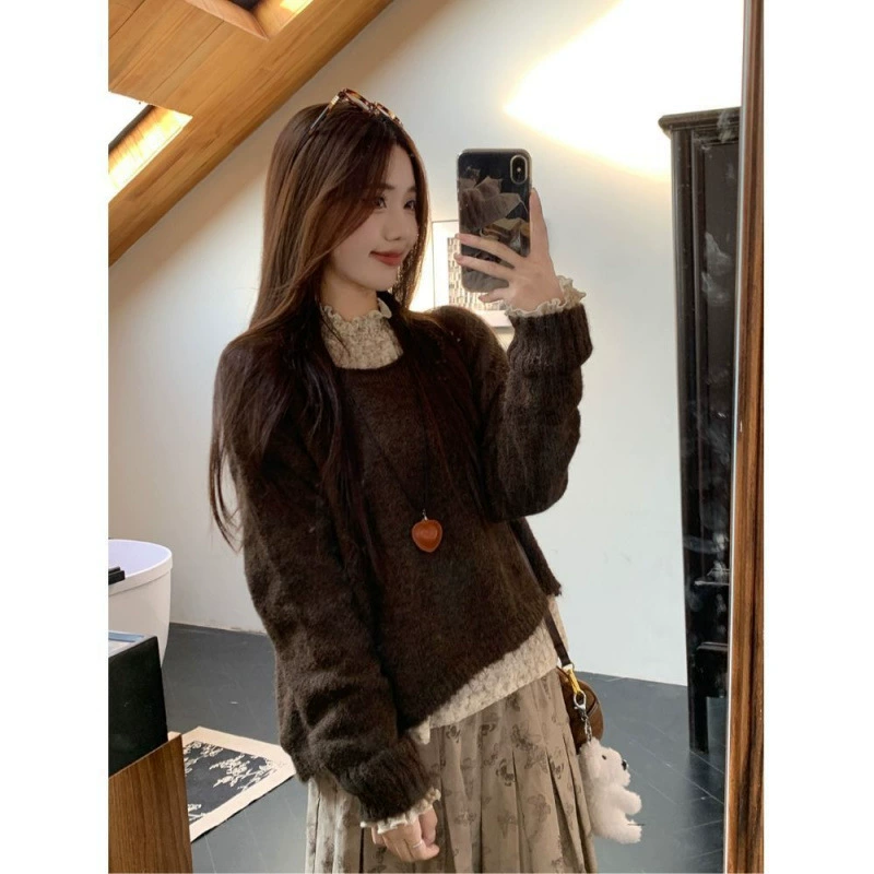 Французский ретро свитер кружевная нижняя рубашка женская осенняя и зимняя цветочная юбка бюст мягкий клейкий элегантный ветровой костюм