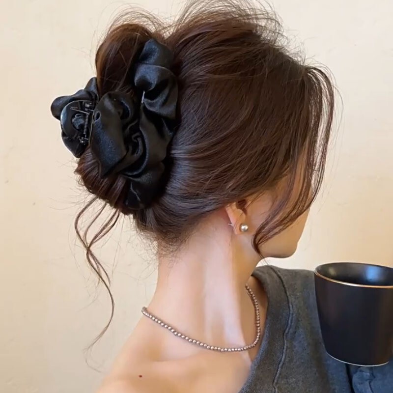 韓国風ブラックプリーツクリップ、高級クリップ、ヘアクリップ、女性用スイートヘッドドレス、ヘアアクセサリー、シャーククリップ、ニッチな雰囲気|undefined