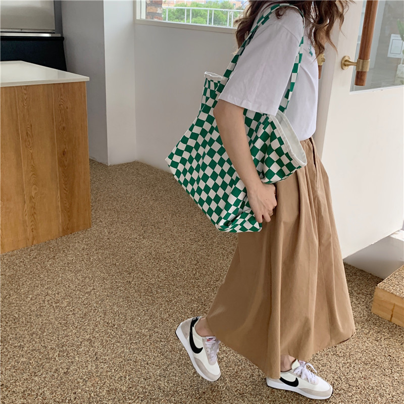【 In Stock 】18181 checkerboard green checkered canvas bag, school-style commuter single-shoulder bag, retro hand-held tote bag undefined