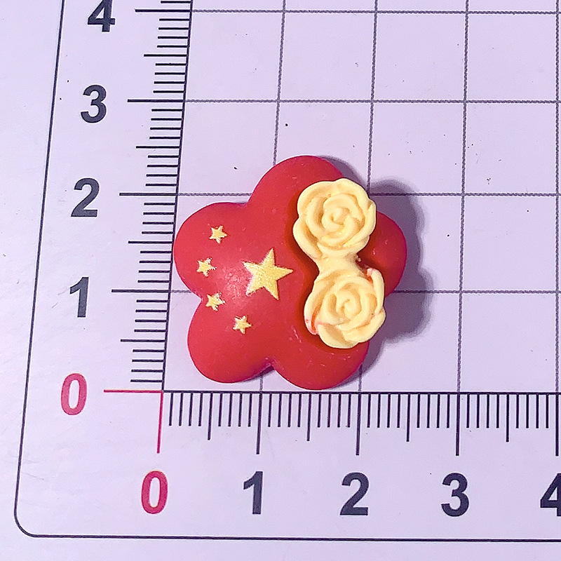 Nuevo día nacional de dibujos animados cinco estrellas bandera roja amor accesorios de resina pegamento crema adornamiento para el cabello broche mapa hecho a mano, etc.