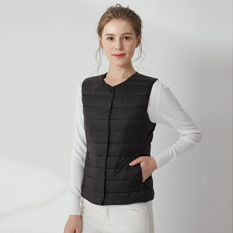 Но второй открытый пуховик дамы с круглым вырезом