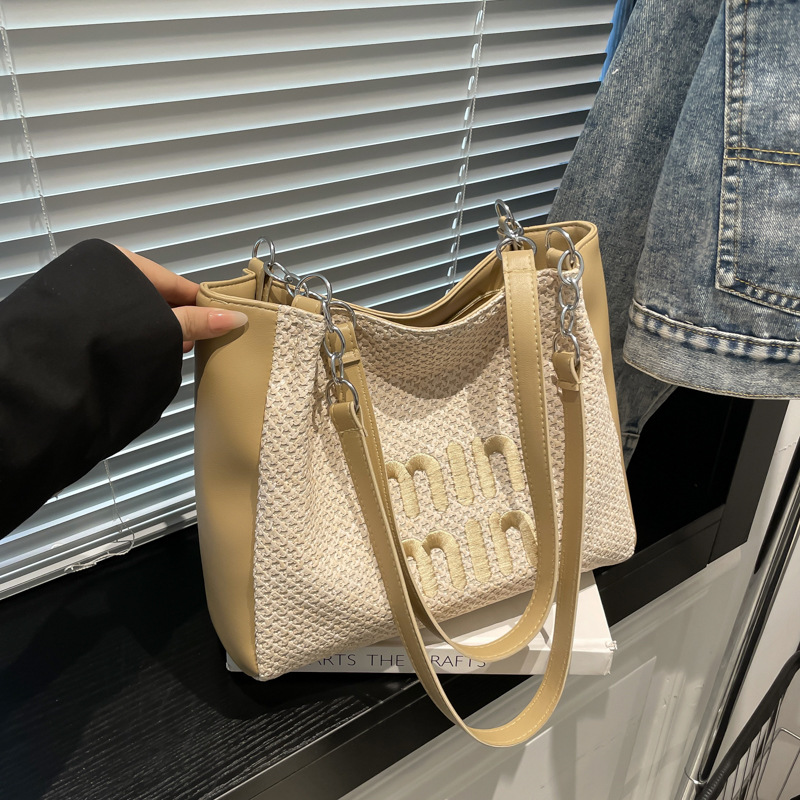 Bolso de gran capacidad retro para mujeres 2025 nueva moda letras extranjeras bolso de hombro de color para trabajar bolso de viaje