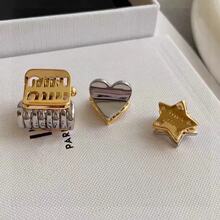 M������ǐ����pɫС̖����ץ�A��߅�����l�A�����׽M�ϰl�