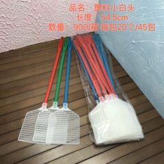 カラーの竿の白頭のプラスチックのハエは蚊のハエをたたいてプラスチックをたたいてハエをたたいて長い竿のハエをたたいて色をランダムにたたいます。