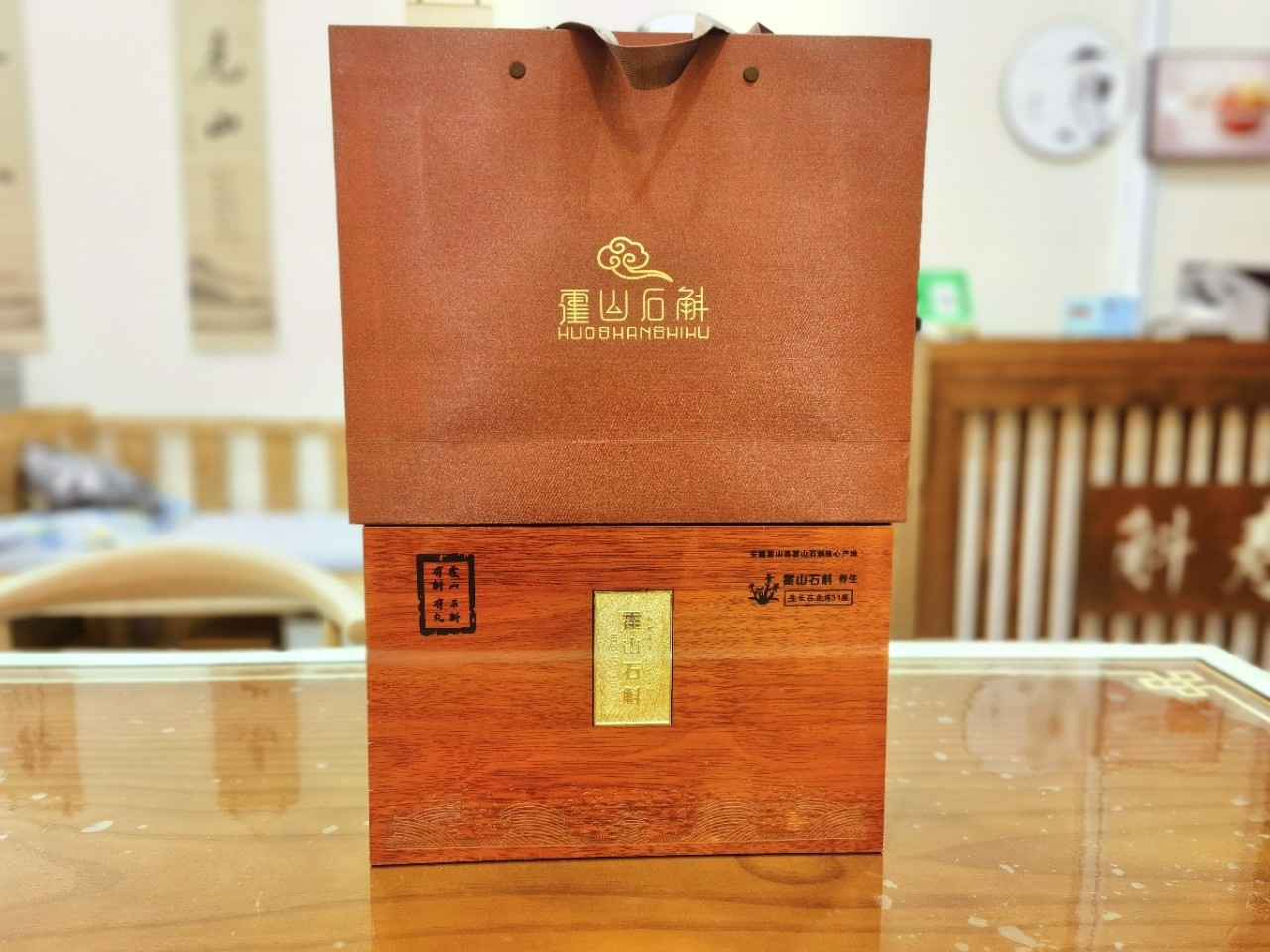 Huo Shan Tie Pi Shi Hu Dendrobium Fengdou 60g Gift Box Traditional Craft in use