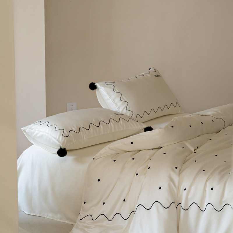 Parure de lit en microfibre Ins-style 60 % Tencel à pois brodés avec pompons amovibles, ensemble quatre pièces, literie d'été fraîche en lyocell 1.8_voghion.com