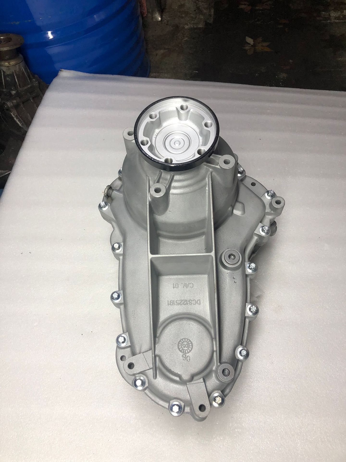 Jeep Grand Cherokee WK2, Dodge Durango: single-speed transfer case assembly for 3.6L and 5.7L engines