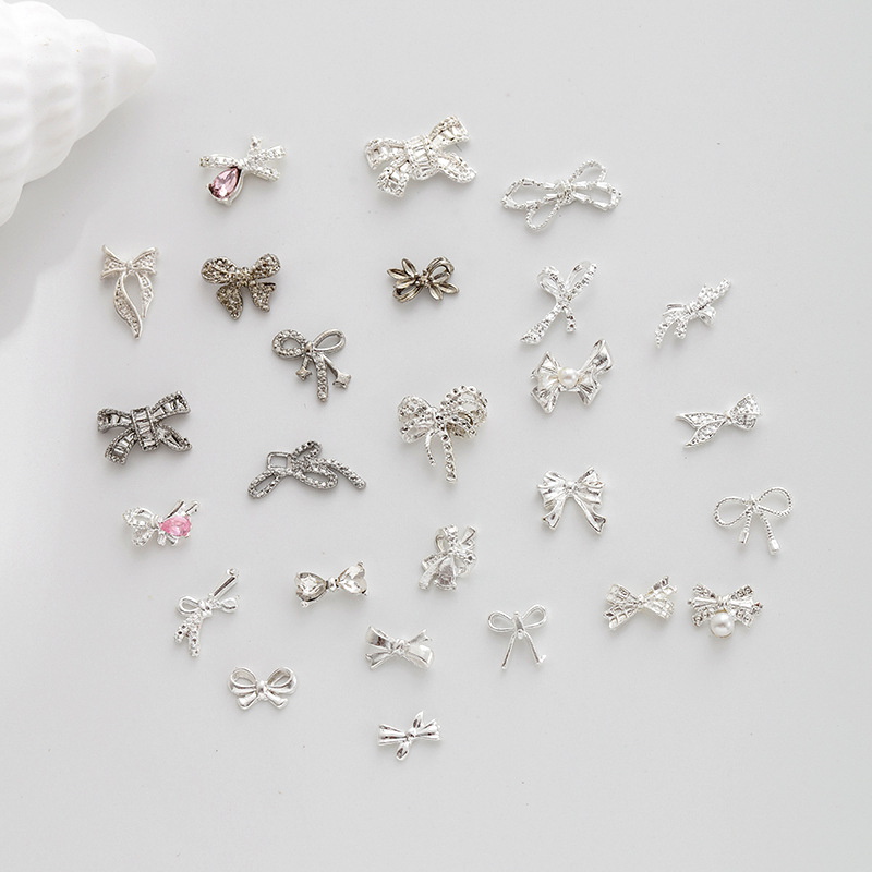 Internet Celebrity Popular Alloy Nail Art Jewelry ins Accessible Luxury High-end Shiny Bow Nail Diamond Jewelry Manufacturer Wholesale