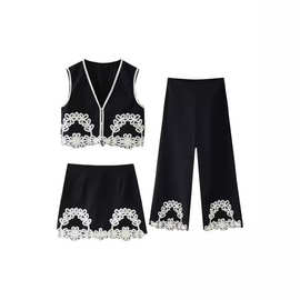 24款SHE年夏季新款时尚优雅无袖刺绣上衣+高腰短裙+长裤套装