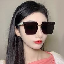 2023年新款無框墨鏡女韓版潮高級感網紅復古防紫外線太陽眼鏡廠家