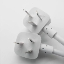 3C�J�C���˺�ɫ÷��β�Դ�����^��X�Pӛ���m����AC�Դ��