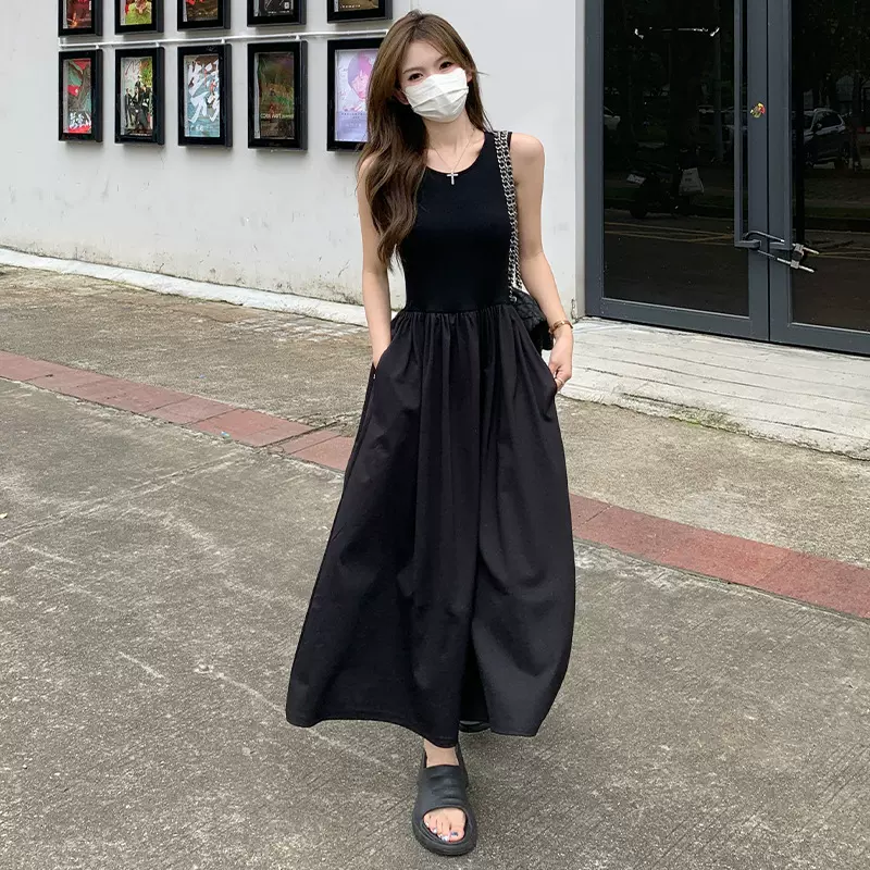 黑色吊带连衣裙女法式赫本风2025夏季新款显瘦无袖高级感长款裙子