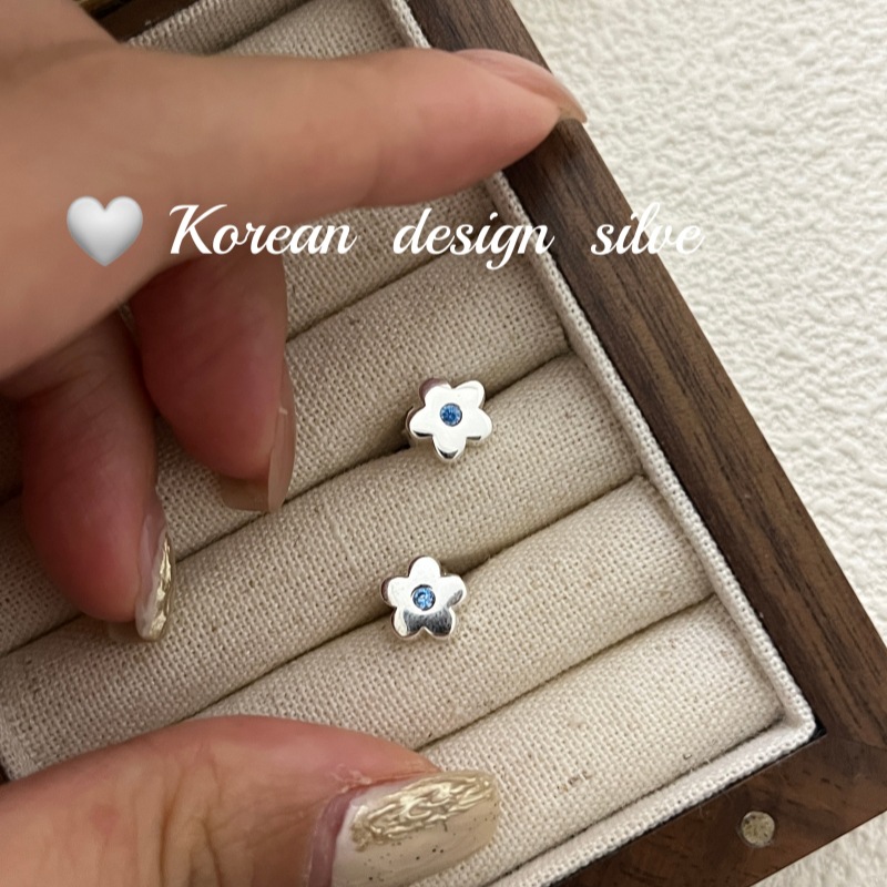 韓國簡約百搭高級感耳飾品 S925純銀小梅花藍鑽耳釘 氣質養耳洞女