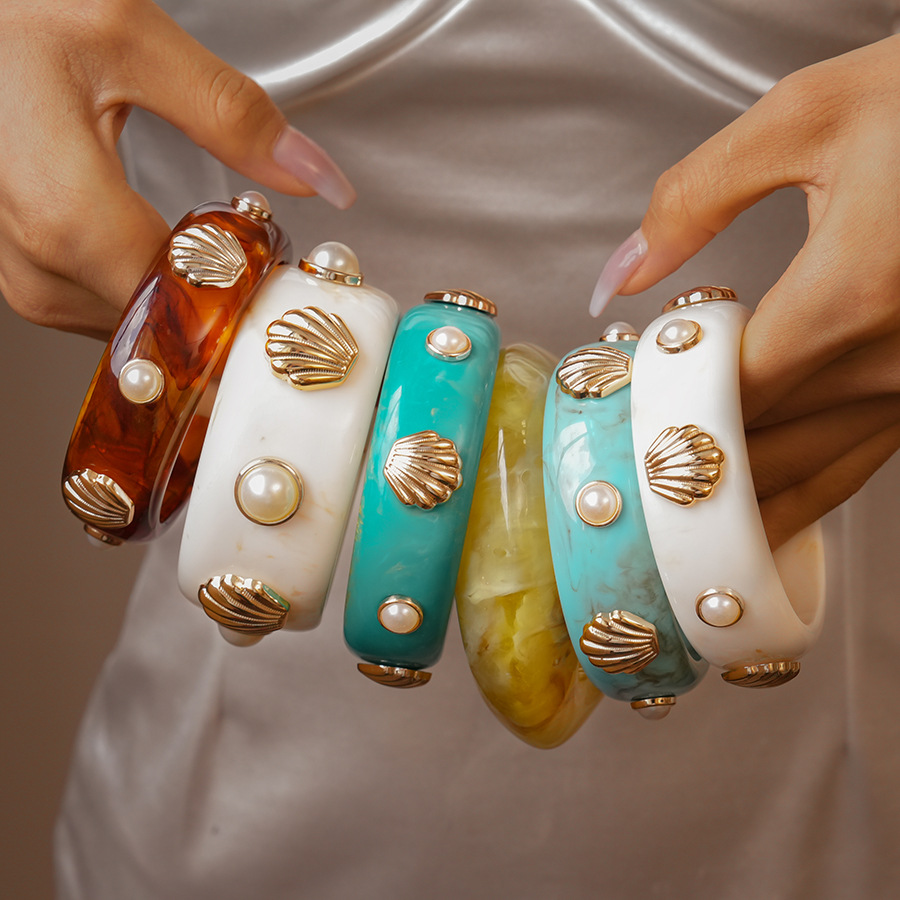 Europa y los Estados Unidos transfronterizos resina de perla geométrica pulsera redonda retro exagerada personalidad nicho de alta sensibilidad brazalete temperamento image 5