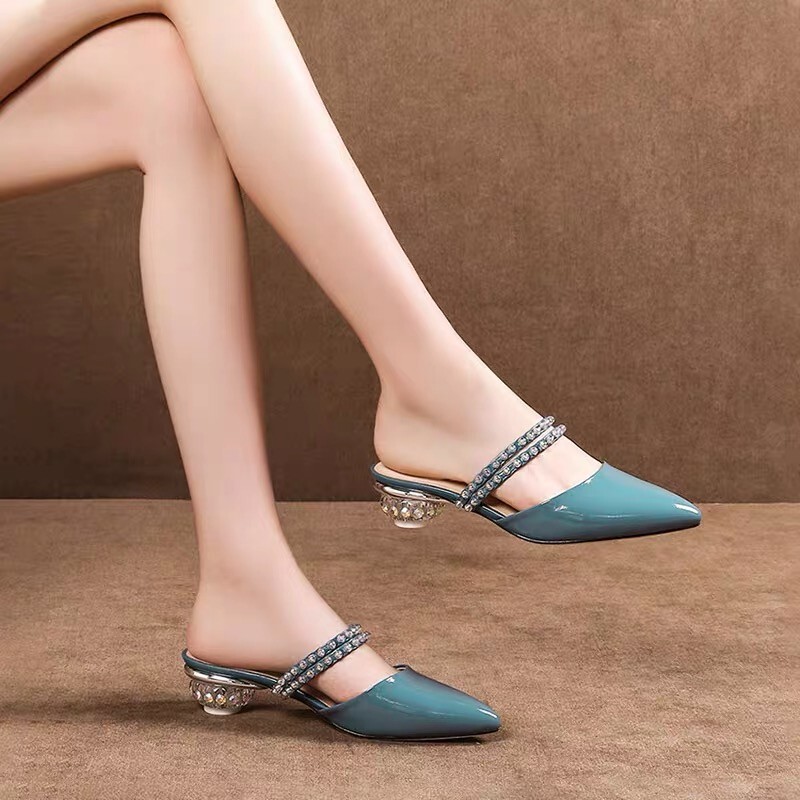2026 Summer New Fashion Rhinestone Outdoor Closed-Toe Mules with Chunky Heels and Pointed Toes, Crystal Heel Women's Sandals for Outdoor Wear