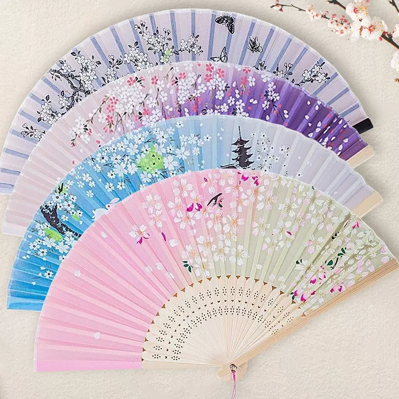 厂家直销古风折扇汉服旗袍舞蹈扇竹骨绢面折叠扇女学生便携小扇子