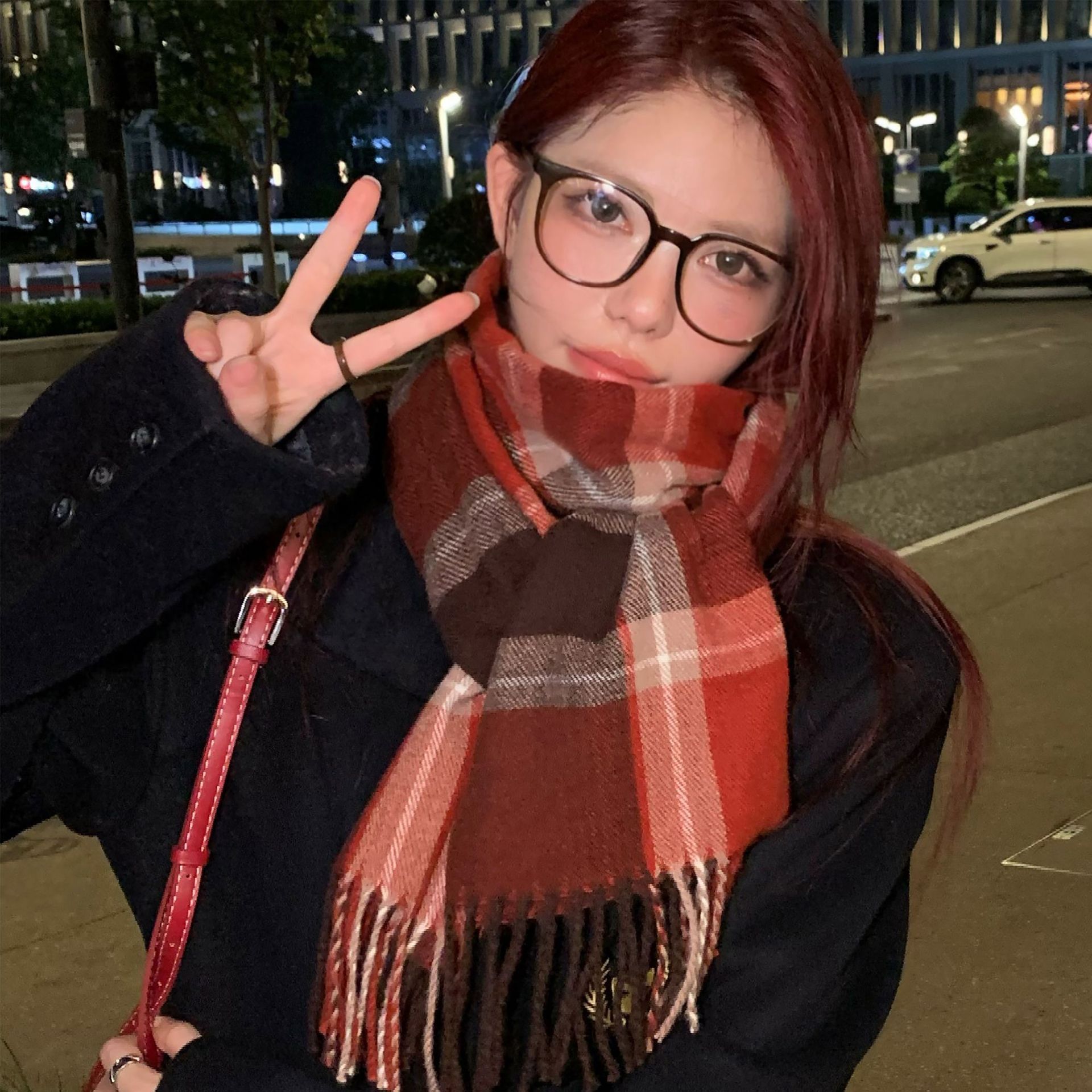 Novo cachecol xadrez de cashmere de outono e inverno para mulheres, à prova de vento e quente, sensação de alta qualidade, cachecol feminino, xale da moda de Natal_voghion.com