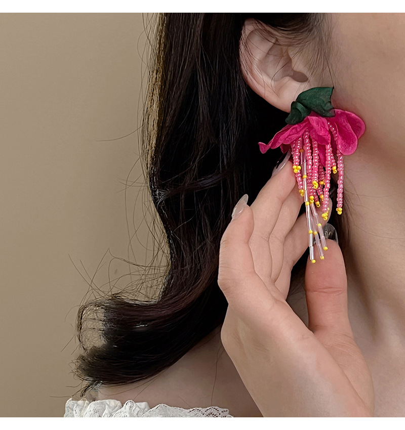 Sweet Flower Beaded Cloth Women's Drop Earrings display picture 2