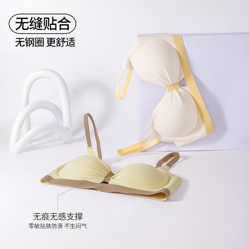 甘い蝶結びの少女の下着は跡がなくて、胸が集まっています。|undefined