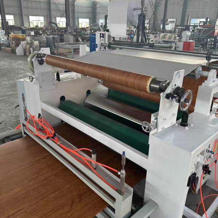 全自动冷胶密度板贴纸机 断膜修边一体化双面宣纸覆膜机 供应厂家