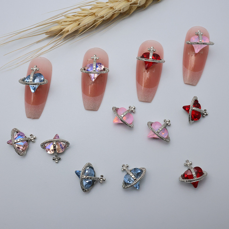 2025 Trending Small-Sized Empress Dowager Star Wars Metal Alloy Decorations Sparkling Tilted Heart Nail Stickers Wholesale