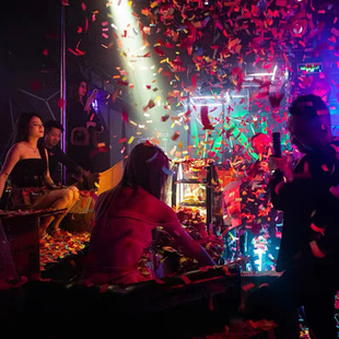 Bar Salute Hand-wrung Ceremony Barrel Nightclub KTV Ceremony Cannonball Guochao Huizi Flame Retardant Colored Paper Fireworks Atmosphere