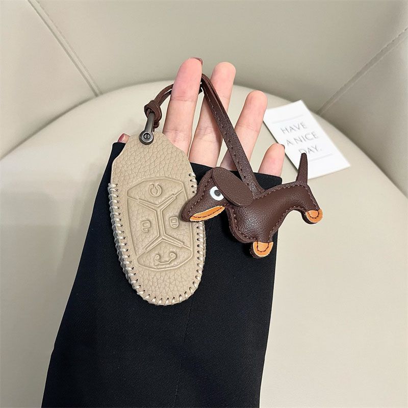 Suitable for Lynk & Co 03 Key Cover 06 05 07 01 02 09 High-End Car Key Chain Shell Bag Cute Men and Women