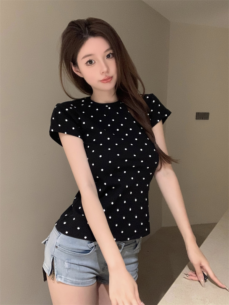 검은색