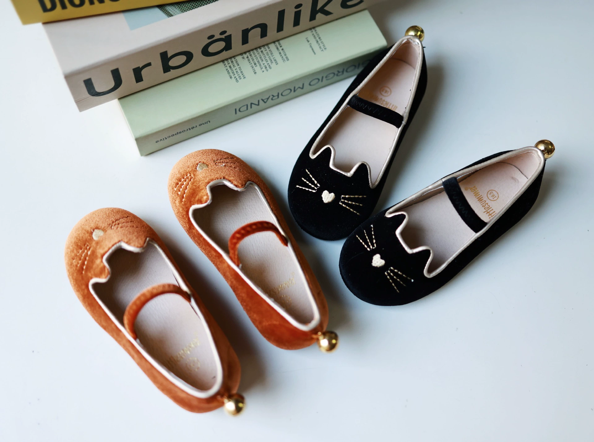 Детские туфли Littlesummer2022: весенне-осенние, вельветовые, с мультяшным принтом, на мягкой подошве из свиной кожи, для девочек, милые и забавные