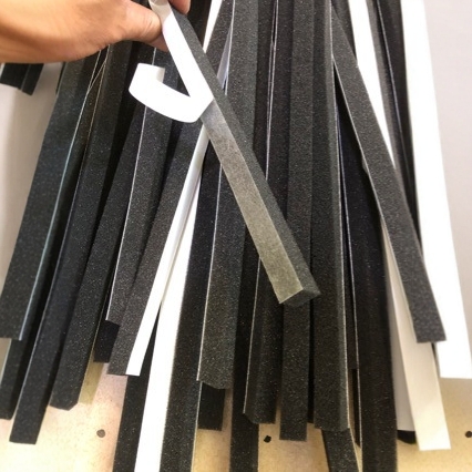 厂家批发单面带胶泡沫海绵条轮胎静音海绵自粘胶条