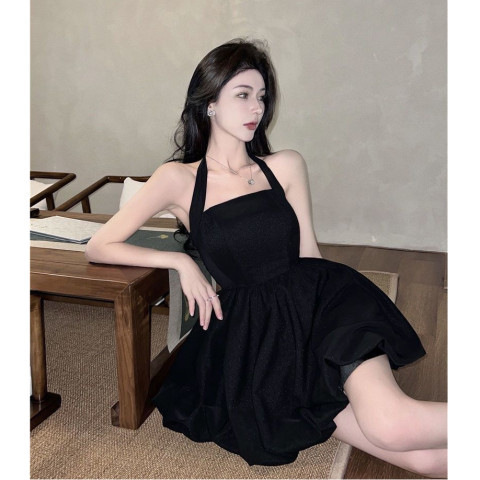 2026 Summer New Pure Desire Black Halter Neck Strap Dress Waist-Cinching Elegant Sexy A-Line Dress Women's Little Black Dress