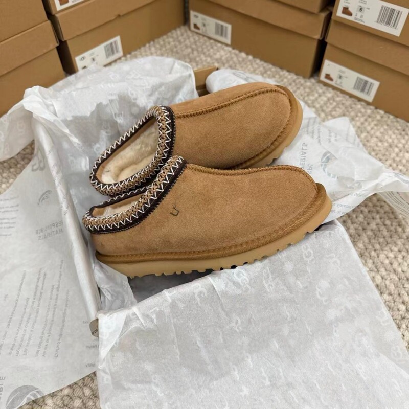 Wholesale ethnic-style woven thick-soled snow boots for women, with internal height increase, integrated leather and fur, genuine leather, plush lined, non-slip