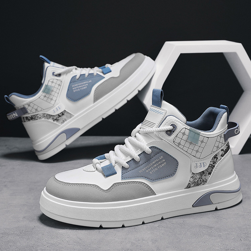 Autumn sneakers platform for leisure