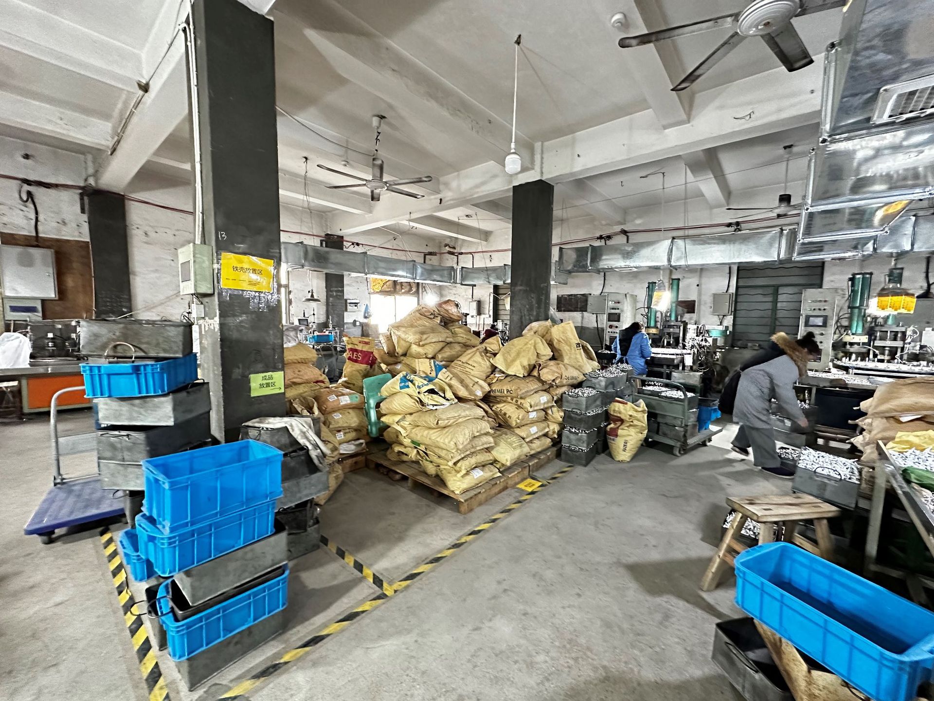 e334eb5cd7e7a827fb10889dbf5703