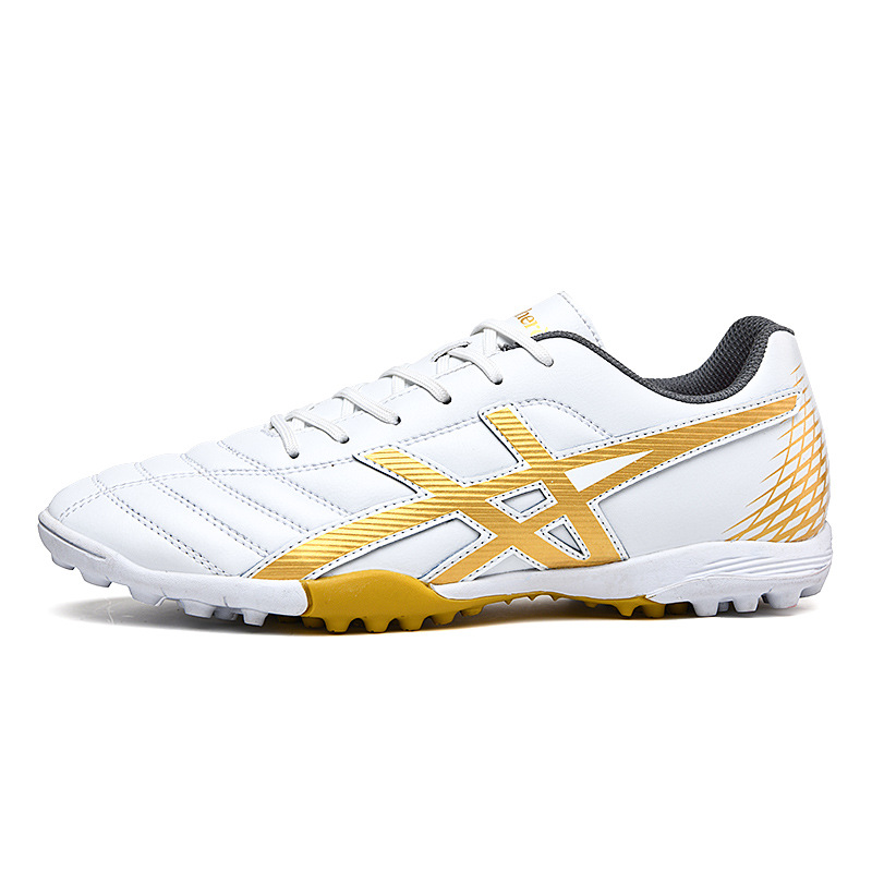 흰색 부러진 손톱