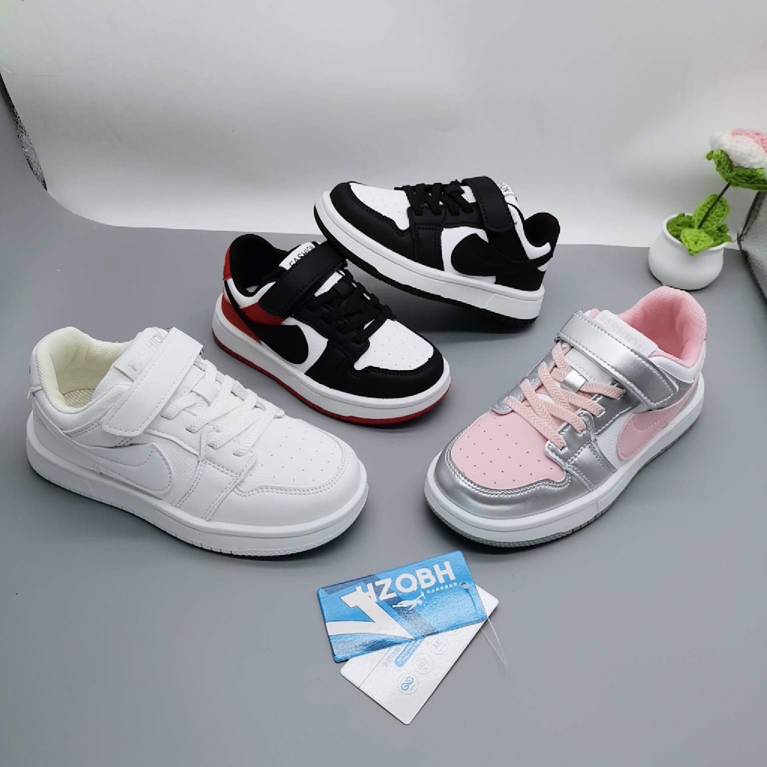 Zapatillas deportivas de cuero para niños con sonido de fricción, aptas para edades de 6 a 15 años, parte superior de cuero, calzado deportivo para niños medianos y grandes, zapatillas de skate, zapatos para niños.