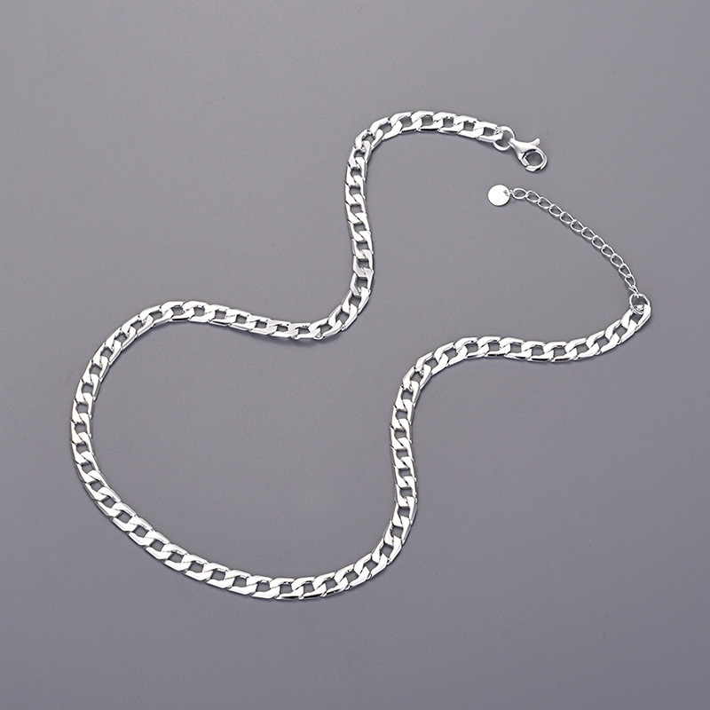 South Korea 925 sterling silver ins niche design sense tank chain European and American Cuban chain short necklace sweater chain for women