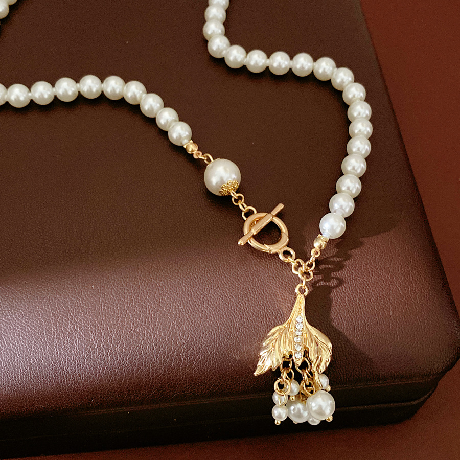 Collar de pendientes de perlas de cola de pez redonda con diamantes, lujo ligero, nicho de alto nivel, estilo palacio, conjunto de joyas retrógradas exquisitas